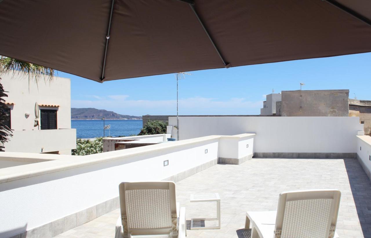 Casa Maja Rooms & Suites Фавиняна Екстериор снимка