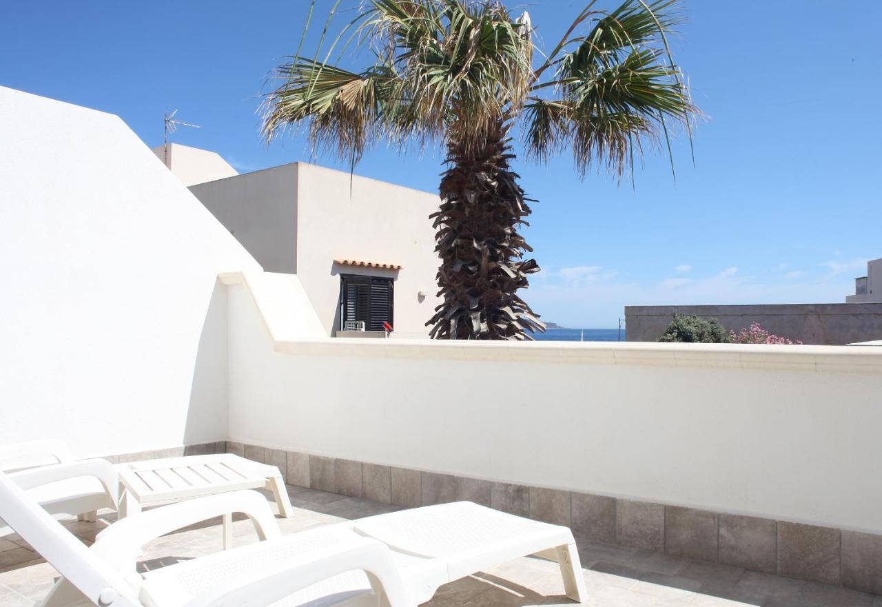Casa Maja Rooms & Suites Фавиняна Екстериор снимка