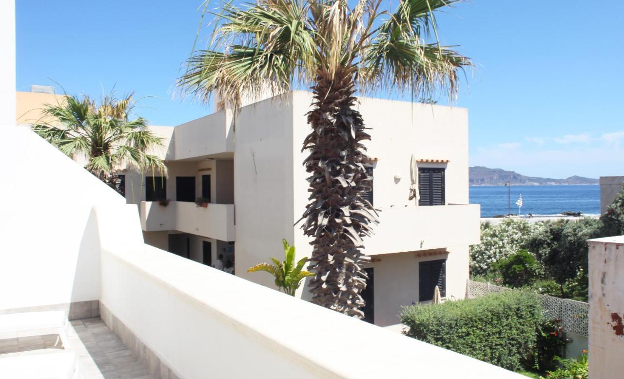 Casa Maja Rooms & Suites Фавиняна Екстериор снимка