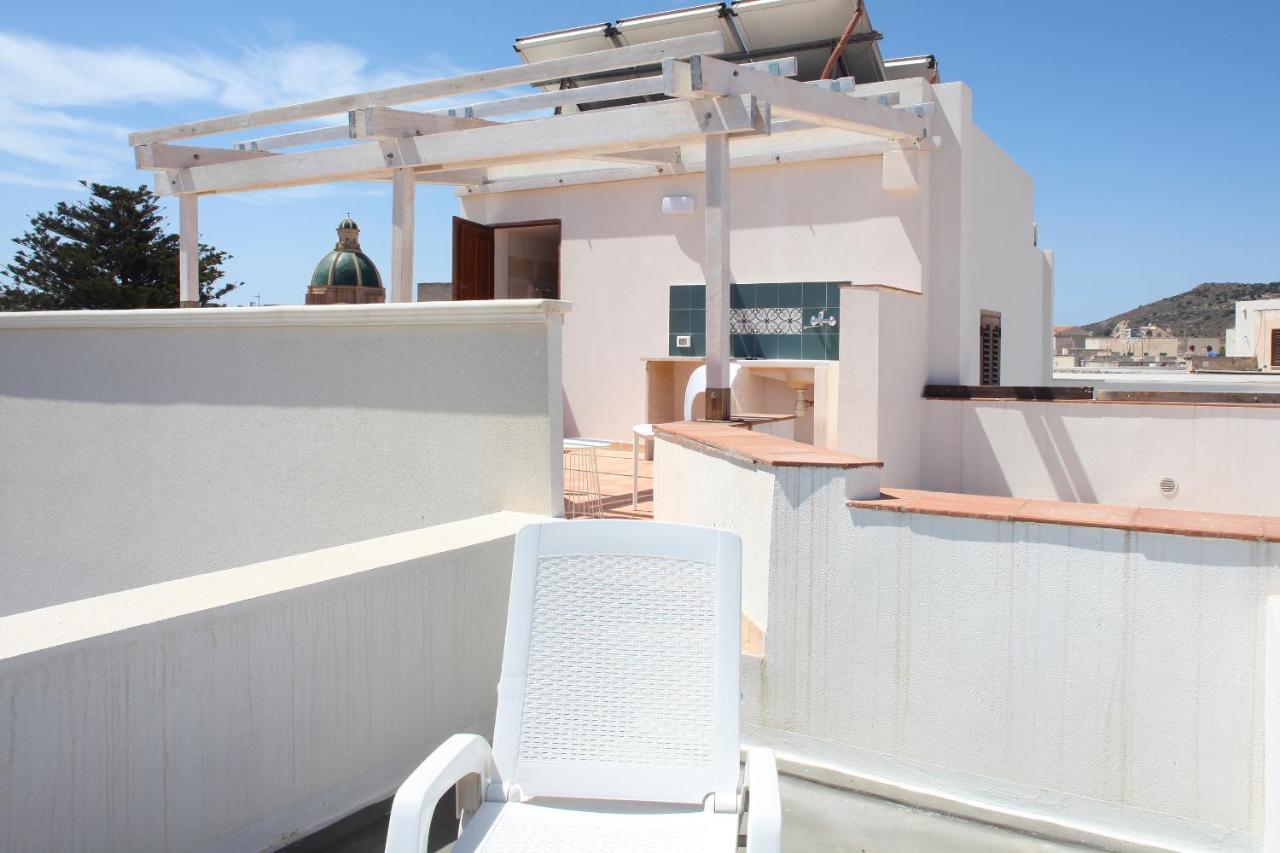 Casa Maja Rooms & Suites Фавиняна Екстериор снимка